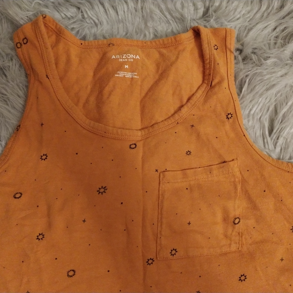 Arizona Tee-shirt, Size Medium, Like New